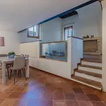 Guesthost - Exclusive Duplex In The Center X9!