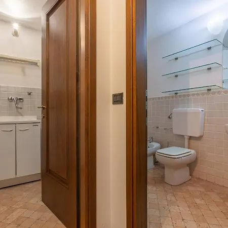 Appartement Guesthost - Exclusive Duplex In The Center X9! Ferrara
