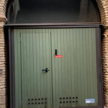 Exclusive Duplex In The Center X9! * Ferrare