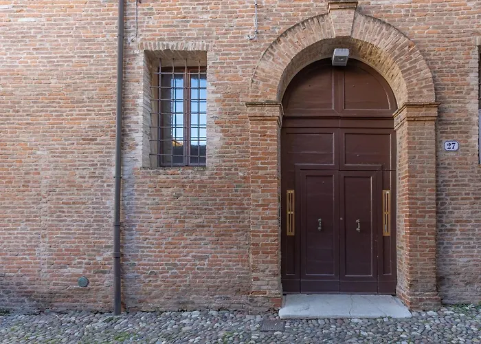 Guesthost - Exclusive Duplex In The Center X9! * Ferrara