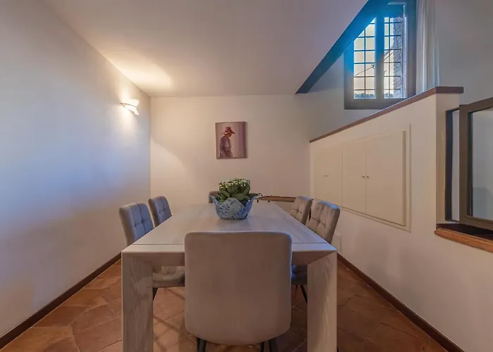 Guesthost - Exclusive Duplex In The Center X9! アパート