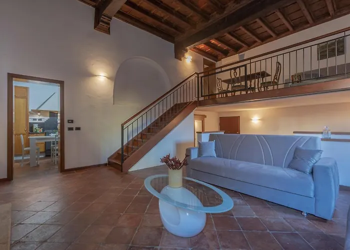 Guesthost - Exclusive Duplex In The Center X9! Apartman *